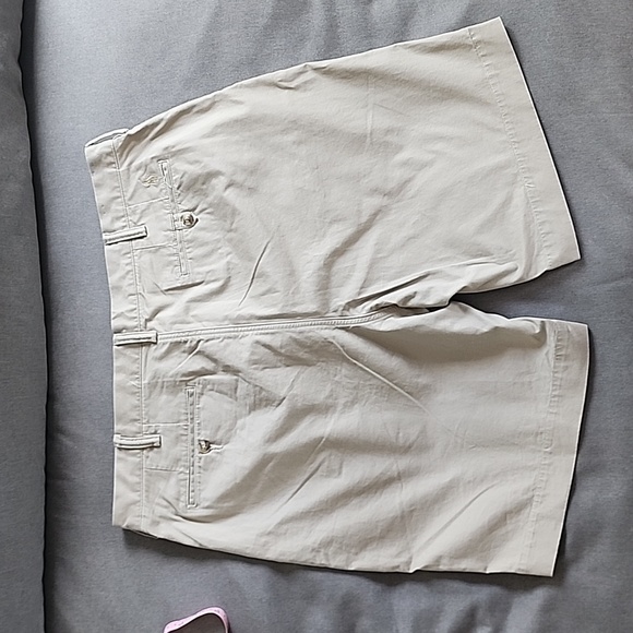 Polo Ralph Lauren Shorts. - Picture 3 of 7